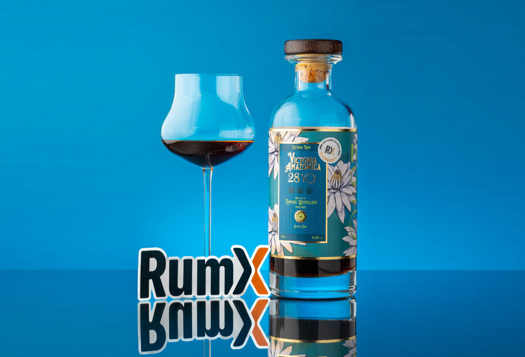 Enmore 1994 28yo Victoria Amazonica awarded in RumX Awards 2023