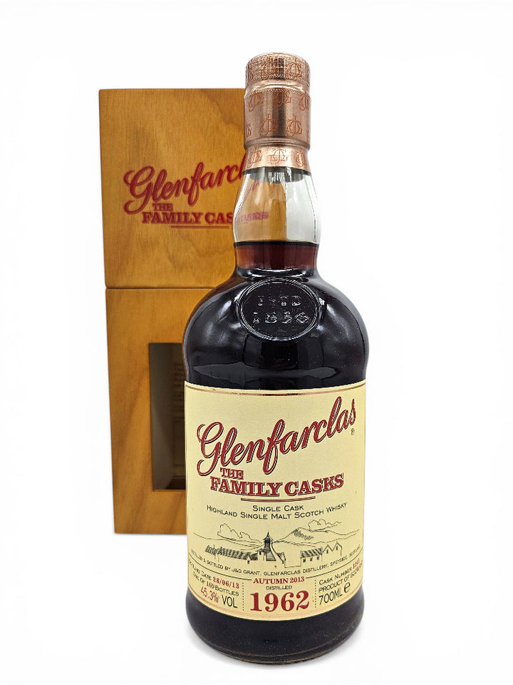 Glenfarclas 1962/2013 The Family Cask #3245 45,3% 700ml