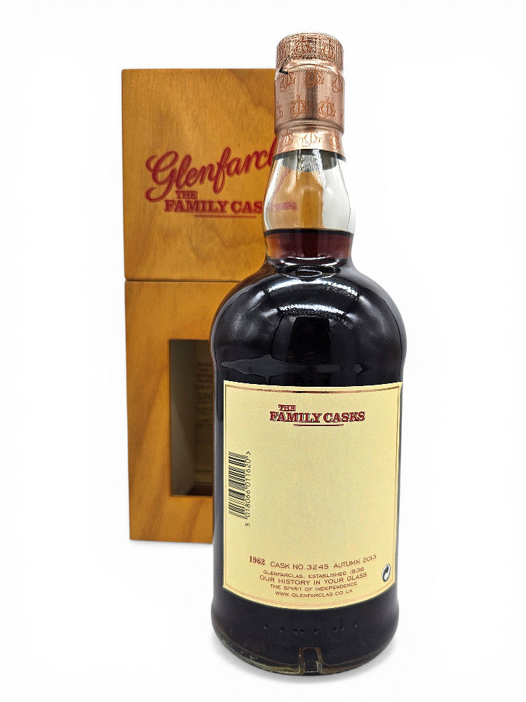 Glenfarclas 1962/2013 The Family Cask #3245 45,3% 700ml